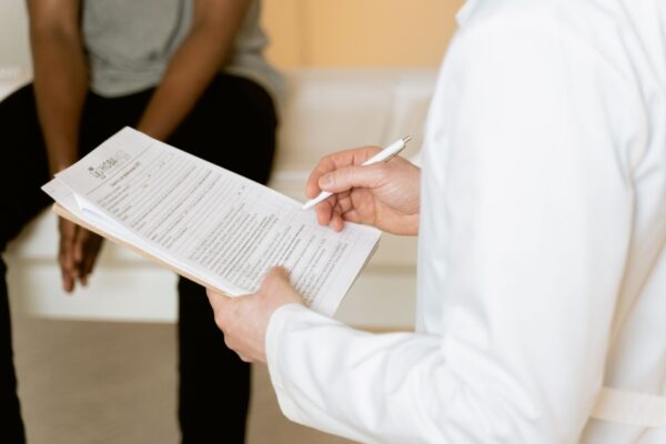 Syndrome de la queue de cheval : quand demander une aide médicale en urgence