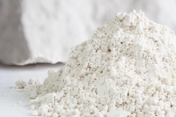 Zéolithe clinoptilolite : origine, composition et particularités de ce minéral naturel